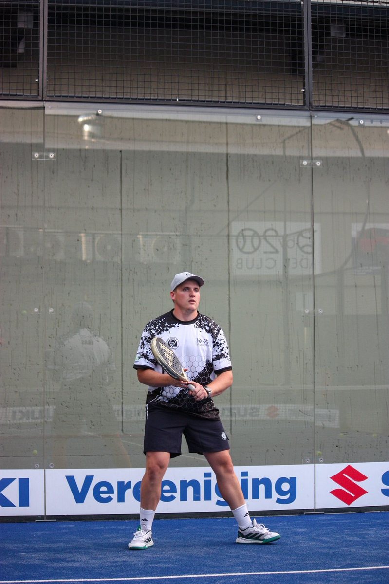 Eras Labuschagne coaching padel at 10by20 Vanderbijlpark